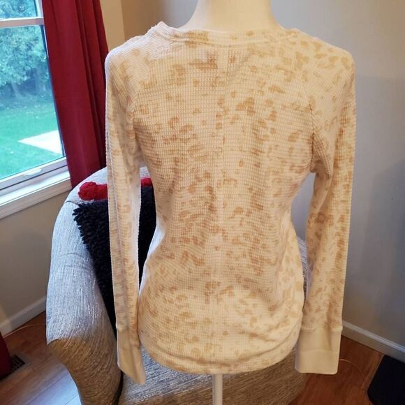 NWT Knox Rose Cream and Tan Henley Top Size Medium - Picture 4 of 12